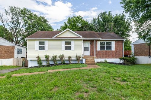 428 Sunset Dr, Mount Juliet, TN, 37122-3602 | Card Image
