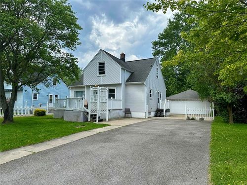 20 Warren Ave, West Seneca, NY, 14224-3010 | Card Image