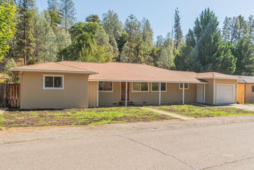 310 Barbara Ave, Weaverville, CA, 96093-8001 | Card Image