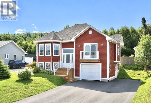 76 Clearwater Dr, House with 3 bedrooms, 2 bathrooms and null parking in Clarenville NL | Card Image