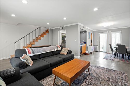 apt-109-6332 Fulton Ave, Valley Glen, CA, 91401-2517 | Card Image