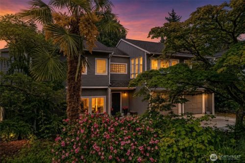 750 Kalmia Ct Nw, Issaquah, WA, 98027-2609 | Card Image