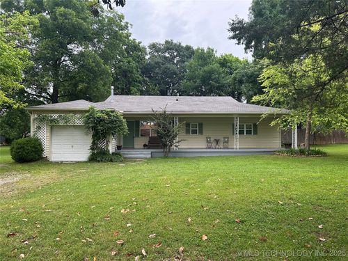 119 E Quesenbury Ave, Sallisaw, OK, 74955-3627 | Card Image