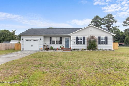 203 Wingspread Ln, Beulaville, NC, 28518-7511 | Card Image
