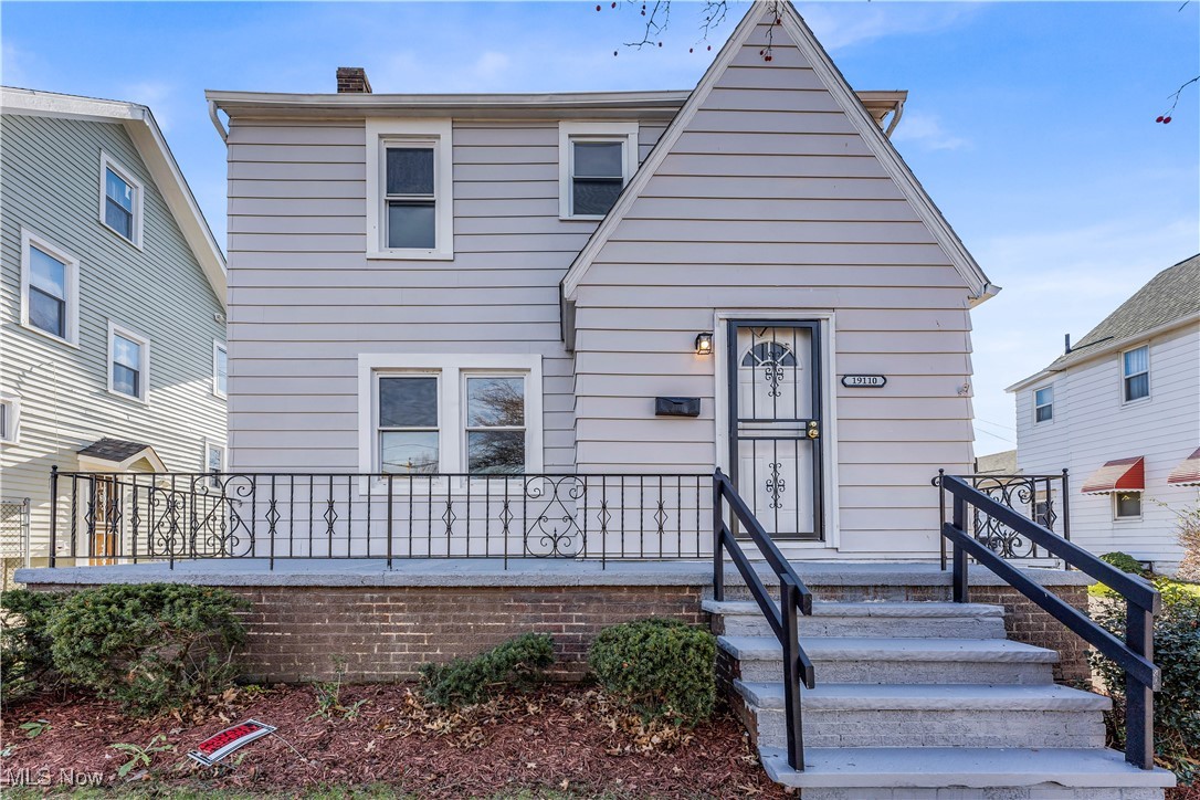 Chickasaw Ave, Cleveland, OH 44119