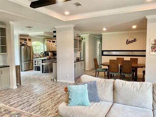 1093 County Road 205, Giddings, TX, 78942-5726 | Card Image