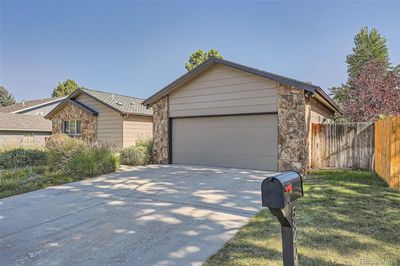 Front/2 Car Garage | Image 3