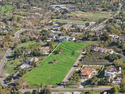 1120 Fair Ln, Vista, CA, 92084-7279 | Card Image