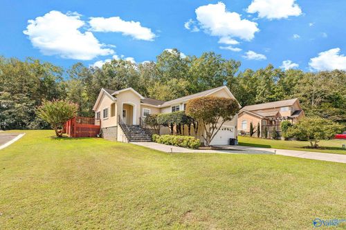 4005 Estate Dr, Guntersville, AL, 35976-7849 | Card Image