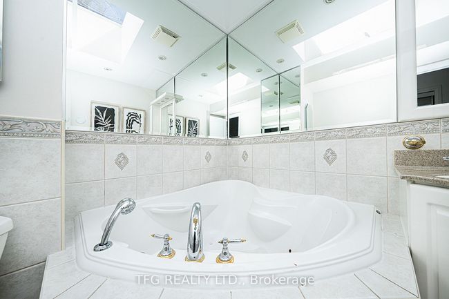 7 - 120 Glen Manor Dr, Condo with 2 bedrooms, 2 bathrooms and 1 parking in Toronto ON | Image 23