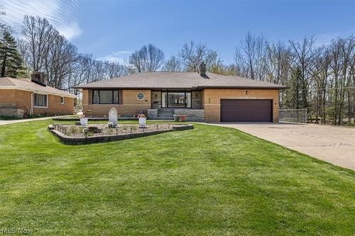 5855 W Ridgewood Dr, Parma, OH, 44129-5417 | Card Image