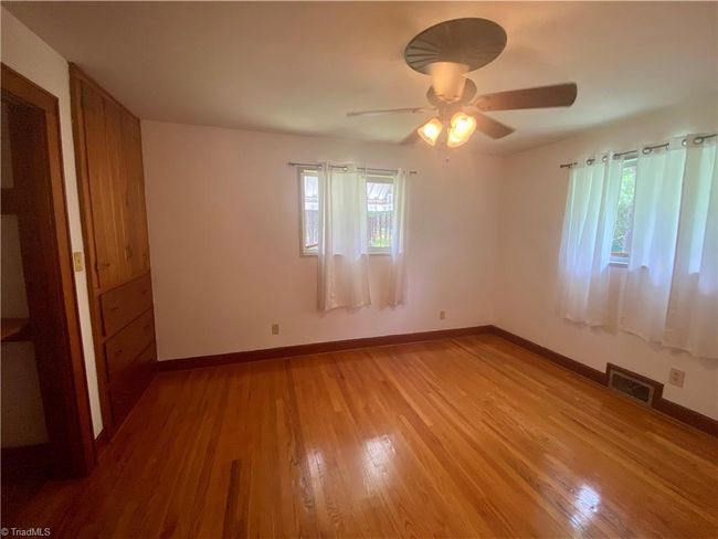 1024 Lone Hickory Rd, House other with 3 bedrooms, 3 bathrooms and null parking in Yadkinville NC | Image 13