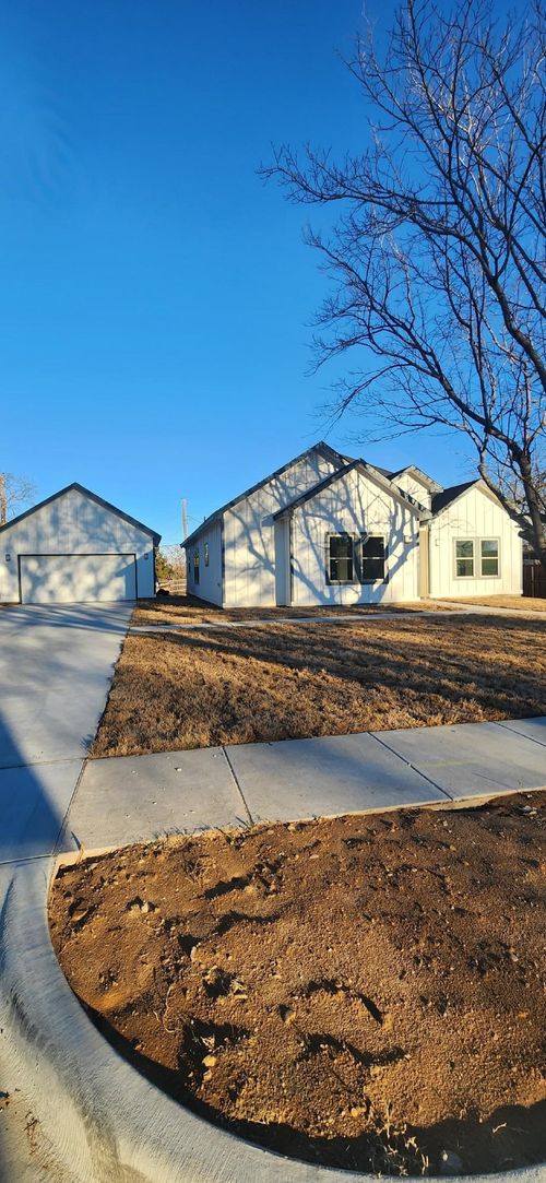 808 Powell Cir, Mesquite, TX, 75149-3817 | Card Image