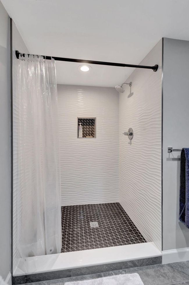 405 Brackenwood Ln S, Condo with 2 bedrooms, 2 bathrooms and null parking in Palm Beach Gardens FL | Image 44