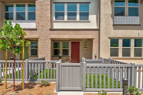 1046 Hazel Dr, Rancho Mission Viejo, CA, 92694-1709 | Card Image
