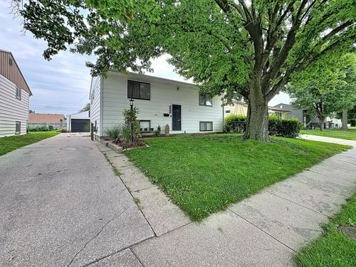 3446 3rd Street A, East Moline, IL, 61244-3309 | Card Image