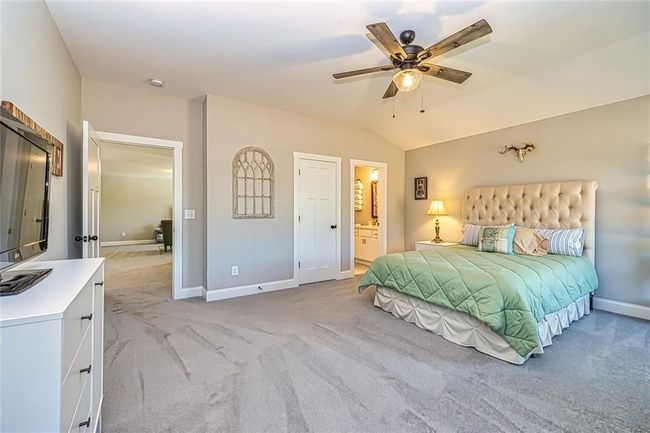 117 Lake Point Dr, House other with 4 bedrooms, 4 bathrooms and 5 parking in Williamson GA | Image 35