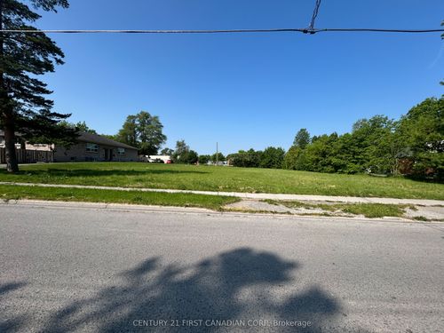 225 Greenwood Avenue, London South, ON, N7J3G5 | Card Image