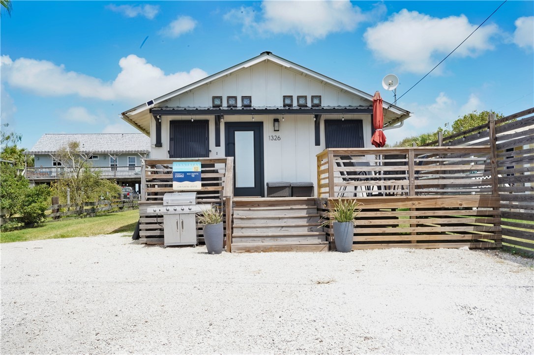 Ross Ave, Port Aransas, TX 78373