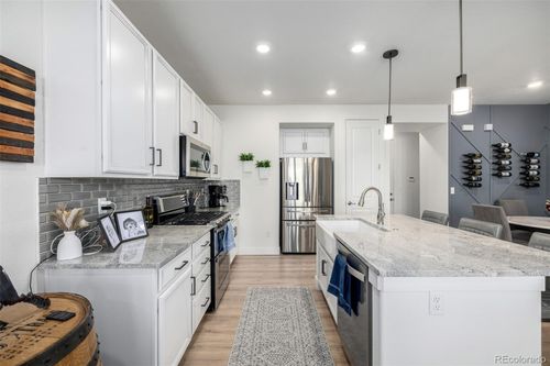 8863 Fraser River Loop, Littleton, CO, 80125-7643 | Card Image