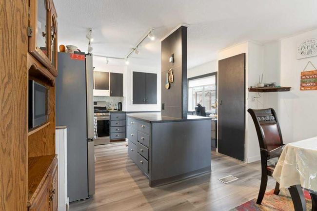 294 - 6220 17 Avenue Se, Home with 3 bedrooms, 2 bathrooms and 2 parking in Calgary AB | Image 6