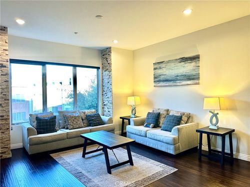 319-21 Gramercy, Irvine, CA, 92612-0008 | Card Image