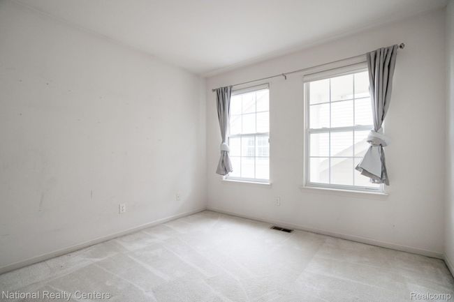 1752 Thistle Dr, Condo with 2 bedrooms, 3 bathrooms and null parking in Canton MI | Image 20