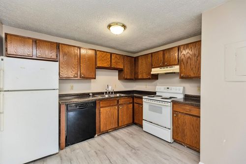 apt-1a-55 Log St, Manchester, NH, 03102-4874 | Card Image