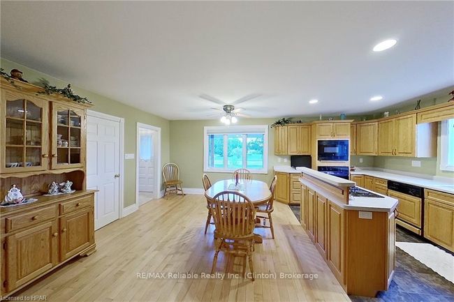 75551 Bluewater Highway, Home with 4 bedrooms, 1 bathrooms and 10 parking in Huron ON | Image 5