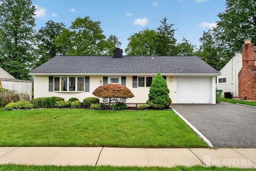 25 Kenmore Rd, Edison, NJ, 08817-4009 | Card Image