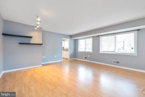 apt-1-10620 Weymouth St, BETHESDA, MD, 20814-4215 | Card Image