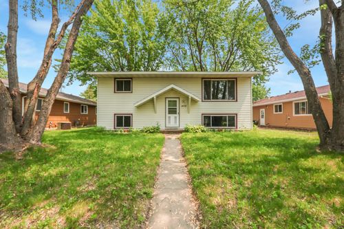 1432 11th Ave N, Saint Cloud, MN, 56303-1911 | Card Image