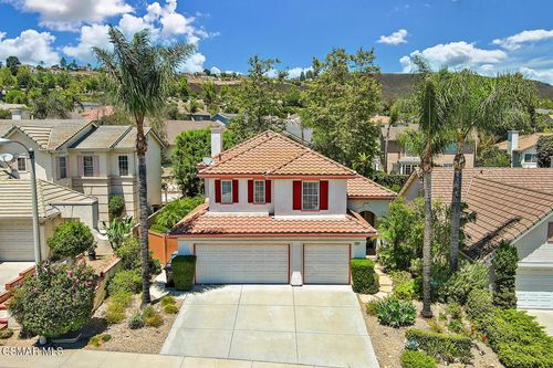 2347 Laurelwood Dr, Thousand Oaks, CA, 91362-1610 | Card Image