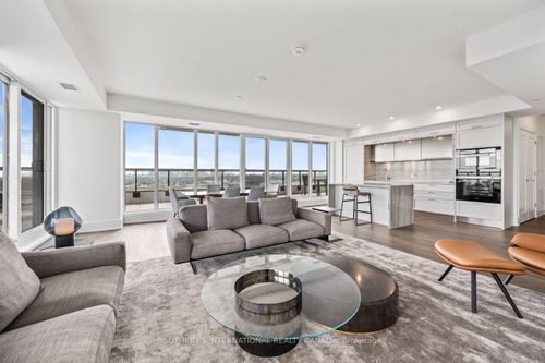 2909-30 Inn On The Park Dr, Toronto, ON, M3C0P7 | Card Image