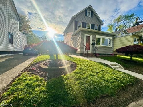 1936 Barnett St, Rahway, NJ, 07065-5702 | Card Image