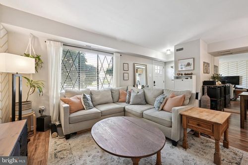 b143-127 Chelsea Cir, CLEMENTON, NJ, 08021-4236 | Card Image