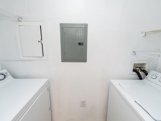 APT-206 - 6492 Emerald Dunes Dr, Condo with 1 bedrooms, 1 bathrooms and null parking in West Palm Beach FL | Image 13