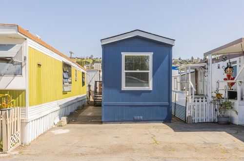 47-1550 162nd Ave, Ashland, CA, 94578-2178 | Card Image