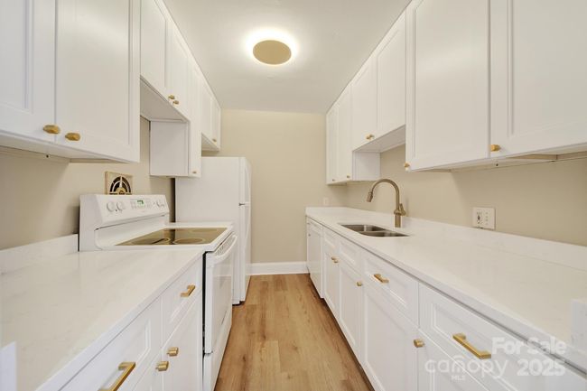 UNIT-420 - 1323 Queens Rd, Condo with 2 bedrooms, 2 bathrooms and null parking in Charlotte NC | Image 12