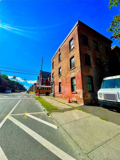 apt-2-2 Liberty St, Newburgh, NY, 12550-6119 | Card Image