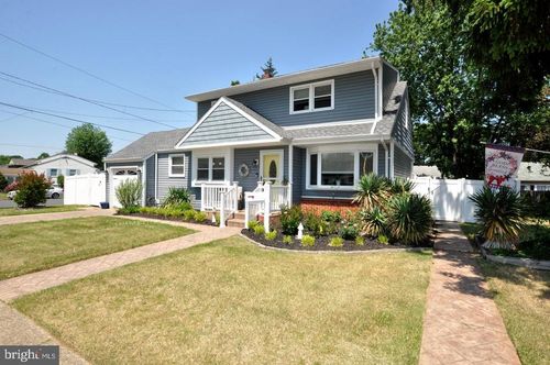 407 Oak St, RIVERSIDE, NJ, 08075-4227 | Card Image