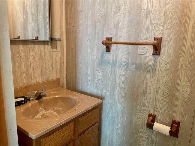 6 S Oakland Rd, House other with 2 bedrooms, 2 bathrooms and null parking in Ashmore IL | Image 8