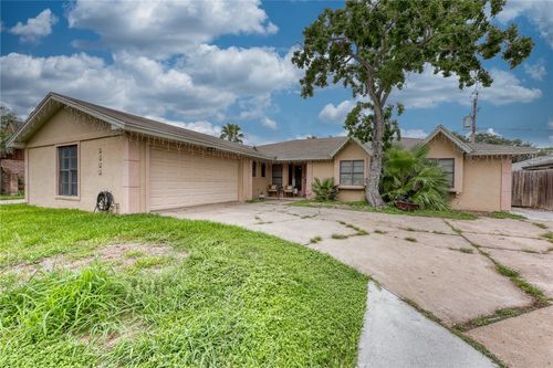 6433 Oakbrook Dr, Corpus Christi, TX, 78413-2505 | Card Image
