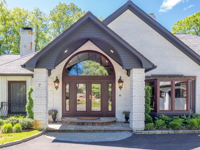 7 Mountain Laurel Dr, House other with 5 bedrooms, 6 bathrooms and 6 parking in Greenwich CT | Image 4