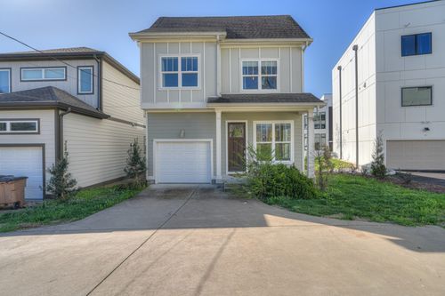 908 Youngs Ln, Nashville, TN, 37207-4830 | Card Image