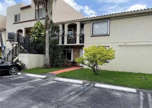 apt-418-511 Nw 82nd Ave, Miami, FL, 33126-3994 | Card Image