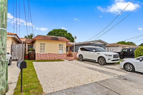 7830 W 8th Ave, Hialeah, FL, 33014-4013 | Card Image