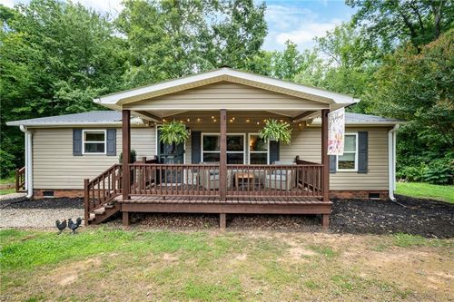 260 Kimbrell St, Lexington, NC, 27295-6882 | Card Image