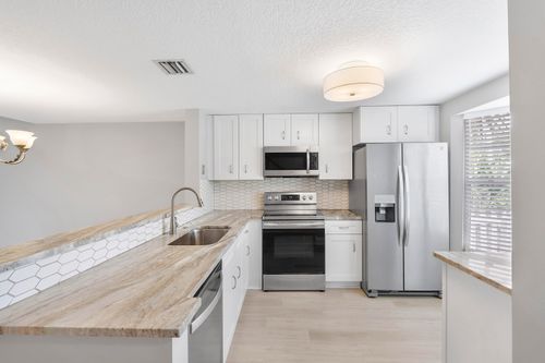 185 Sw 3rd St, Pompano Beach, FL, 33060-7928 | Card Image