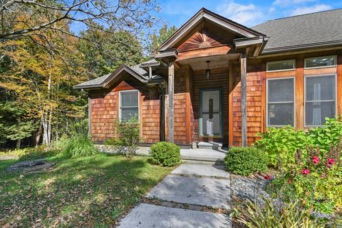 106 Stoney Brk, Becket, MA, 01223-3427 | Card Image